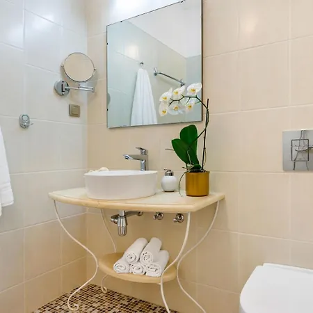 Acacia